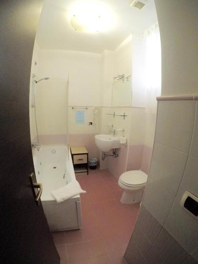 Blue Suite Vatican Guesthouse Рим Екстериор снимка